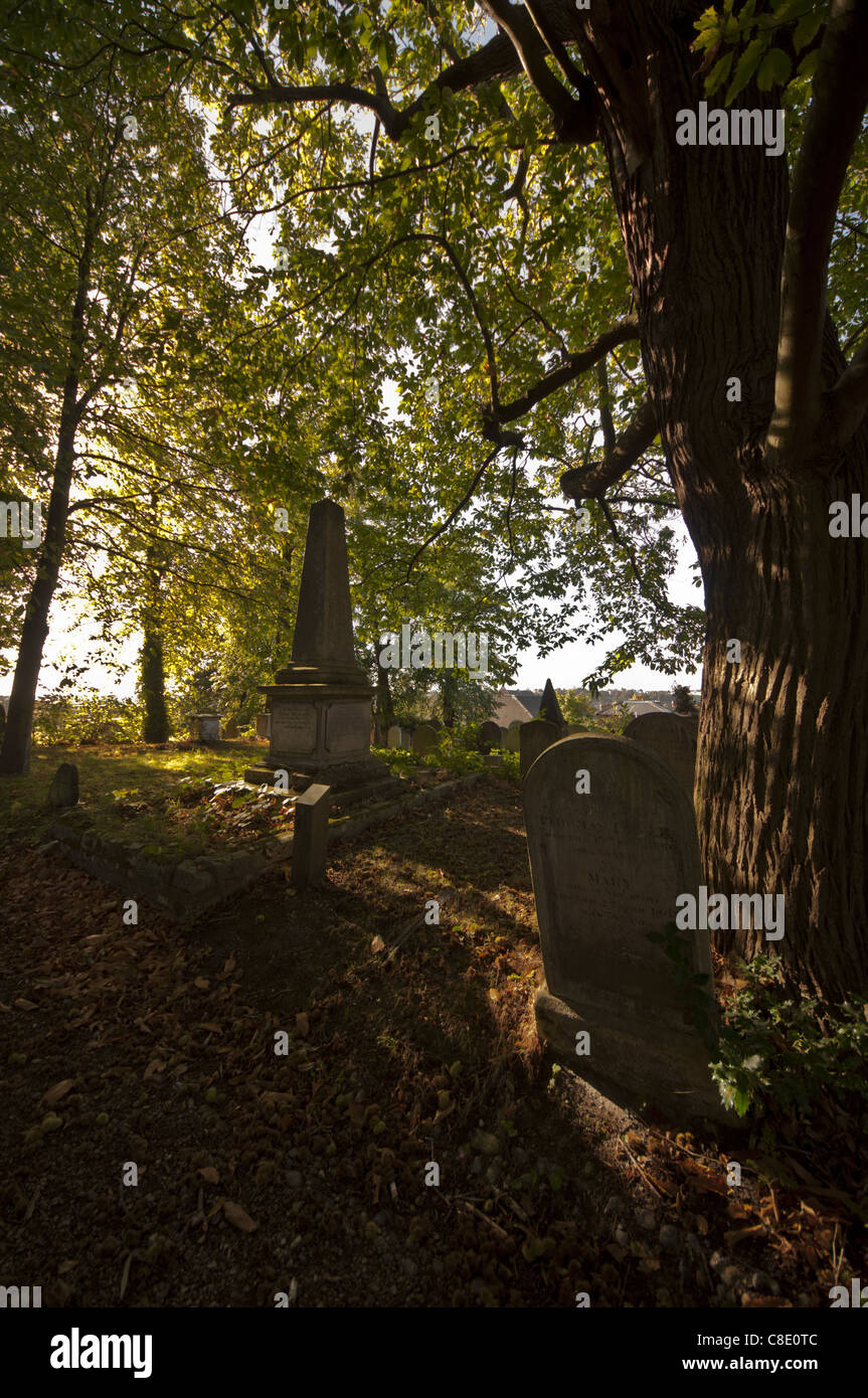 Des pierres tombales du cimetière du Rosaire, Norwich Angleterre UK Banque D'Images
