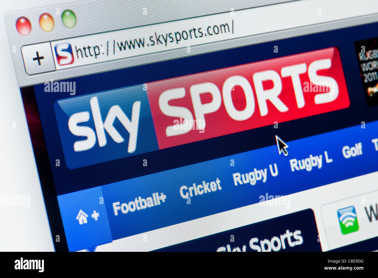 Close up de la chaîne Sky Sports logo tel que vu sur son site web. (Usage éditorial uniquement : -Print, télévision, e-book et le comité éditorial du site). Banque D'Images