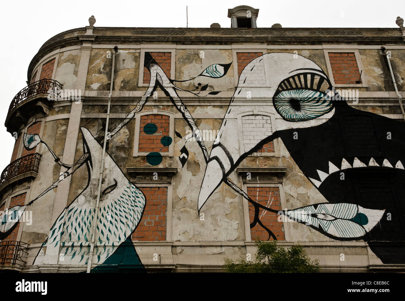 Street art murales, Lisbonne, Portugal Banque D'Images