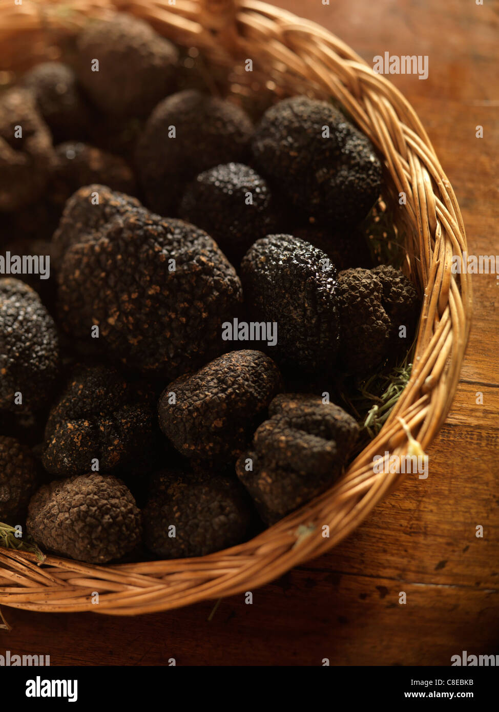 Panier de truffes d'été Banque D'Images