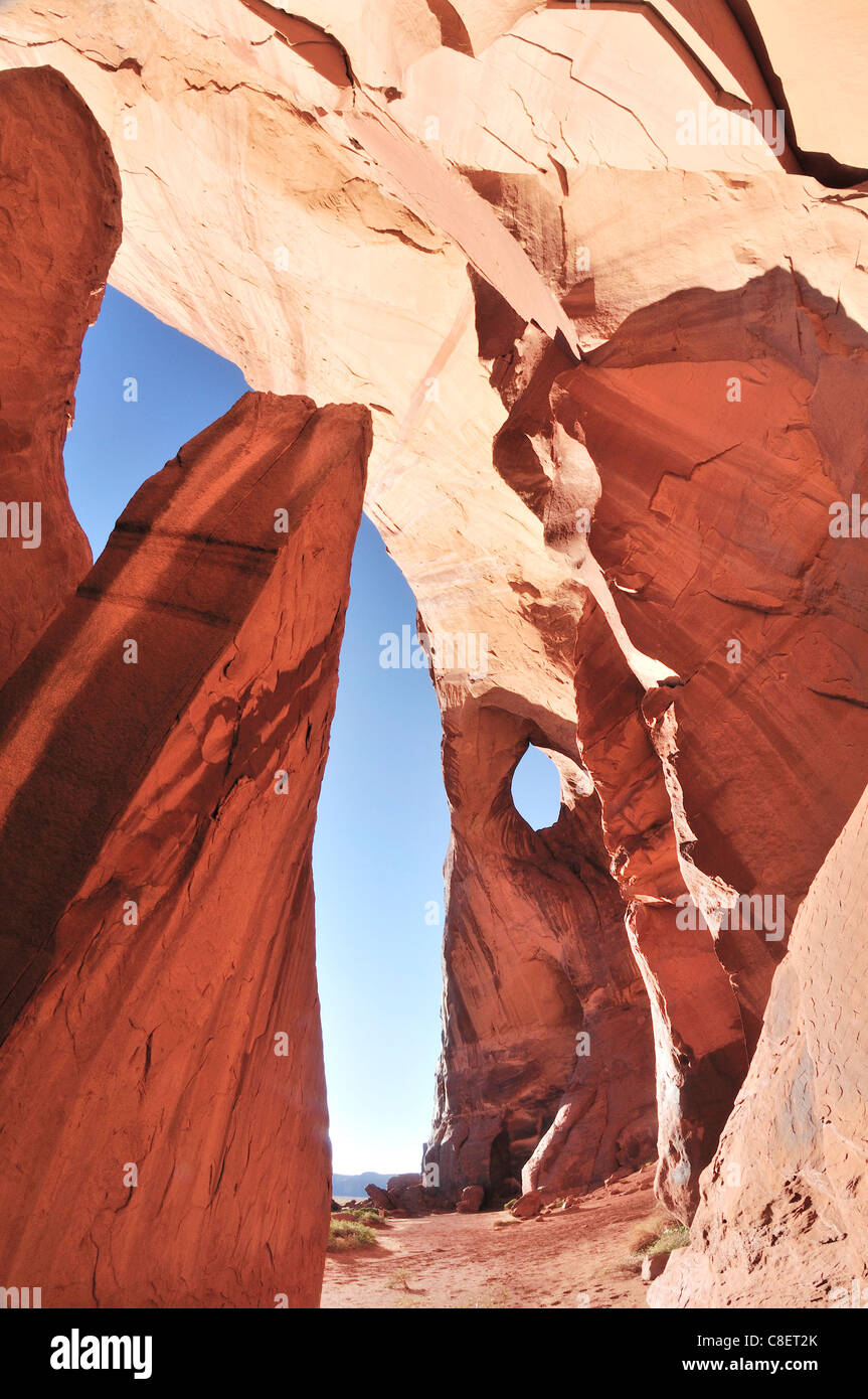 Hidden Arch, Navajo, Indian Reservation, Monument Valley, Tribal Park, Arizona, USA, United States, Amérique, Banque D'Images