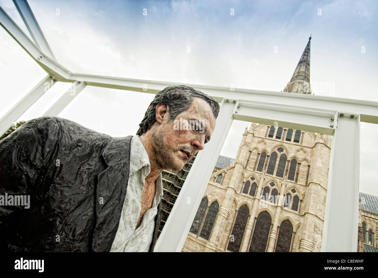 Sean Henry la sculpture à la cathédrale de Salisbury Banque D'Images