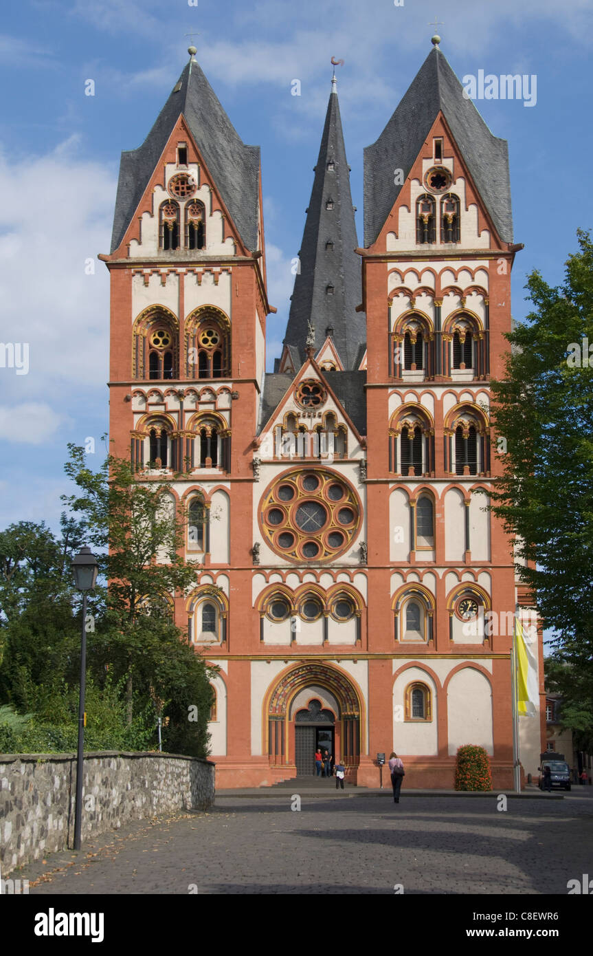 Les tours jumelles de la cathédrale de Limburg, Allemagne Banque D'Images