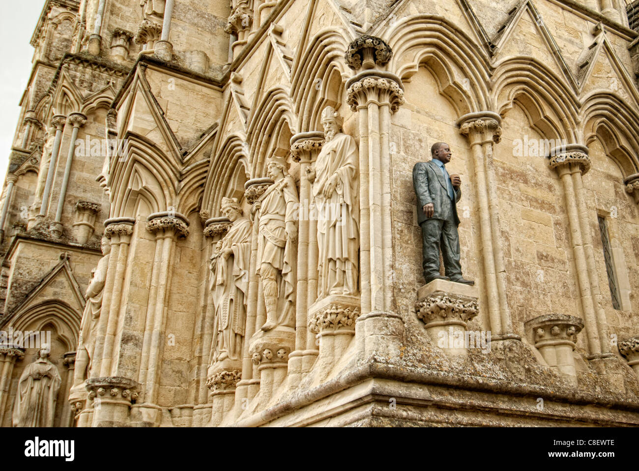 Sean Henry la sculpture à la cathédrale de Salisbury Banque D'Images