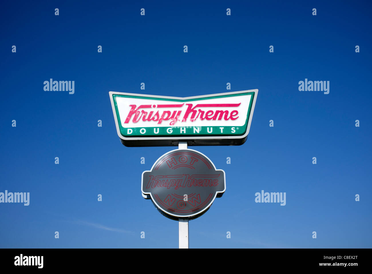 Enseigne au néon de beignes Krispy Kreme Banque D'Images