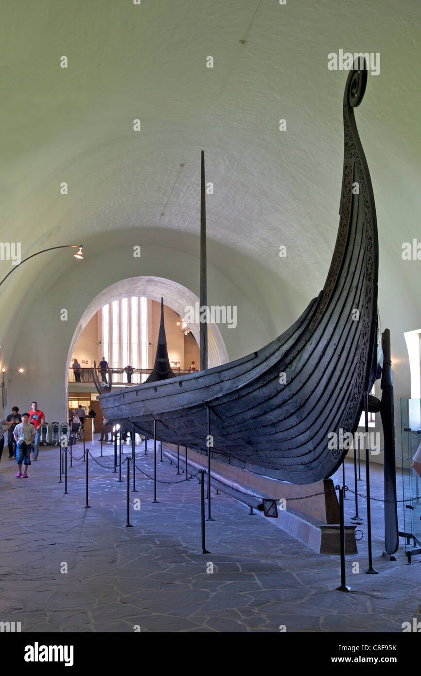 Navire Oseberg, 9e siècle, navire de sépulture Viking Ship Museum, Vikingskipshuset, Bygdoy, Oslo, Norvège, Scandinavie Banque D'Images