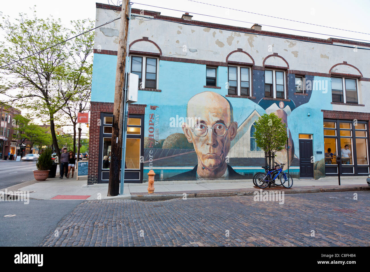 Side à Columbus, Ohio peint par Steve Galgas et Mike Altman est similaire à American Gothic de Grant Wood. Banque D'Images