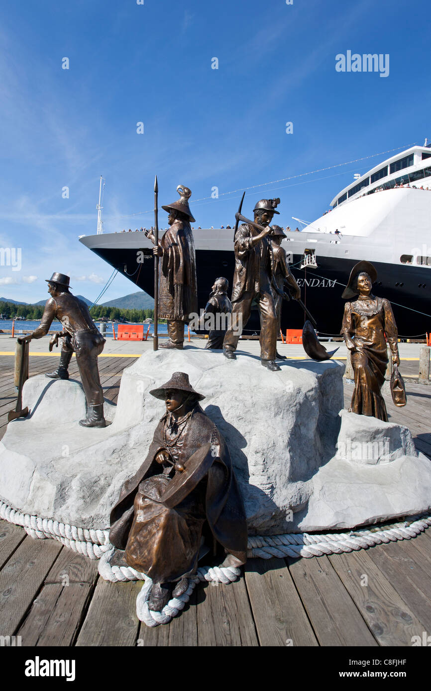 Sculptures en Bronze. Titre : l'Rock' 2010 par l'artiste David Rubin. Port de Ketchikan. De l'Alaska. USA Banque D'Images