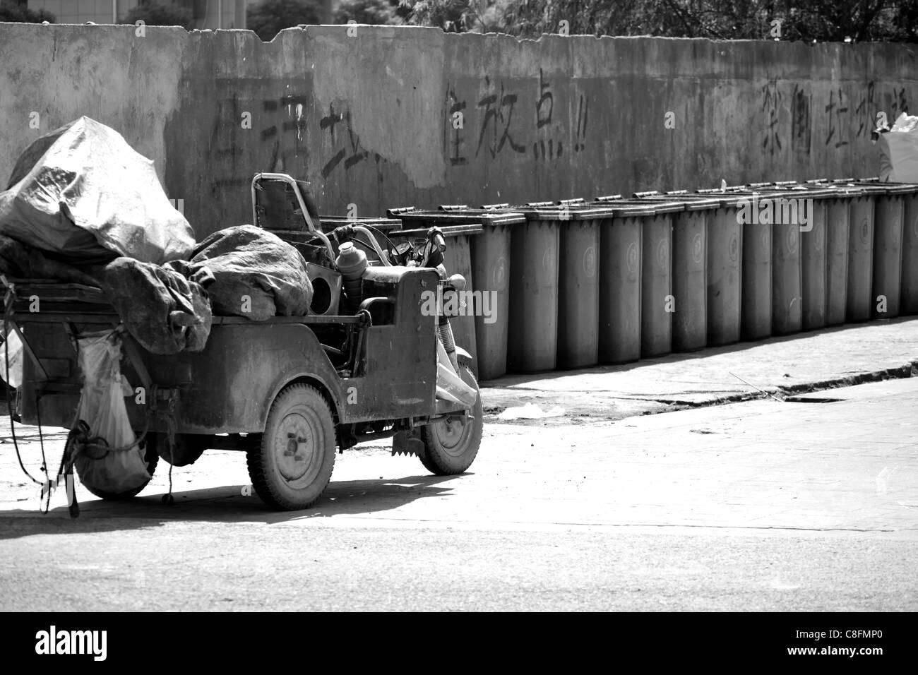 Moto de collecte des déchets. Banque D'Images