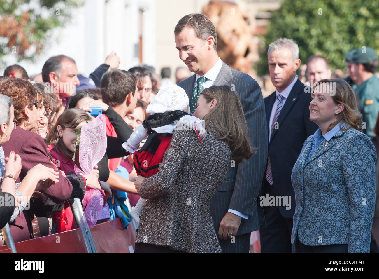 La SS : AA : RR : La Princesse des Asturies visiter San Tirso de abres. Prix Ville exemplaire. Au cours de l'Prix du Prince des Asturies. Le nord de l'Espagne, Madrid, Espagne La communauté locale de San Tirso de Abres est composé de 600 résidents du conseil du même nom, situé dans l'ouest par Banque D'Images