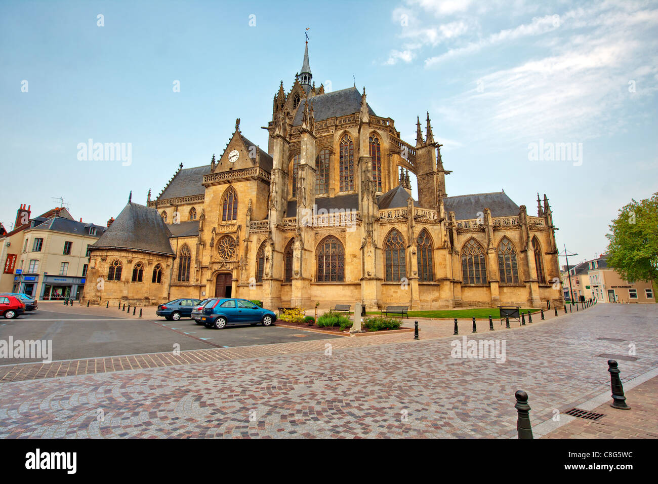 Cathédrale, Ferté Bernard ; Département de la Sarthe ; . France ; Europe Banque D'Images