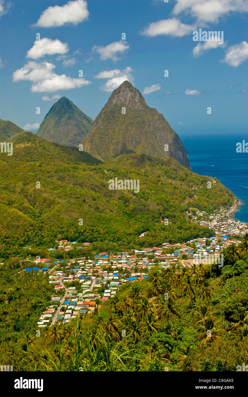 Les Pitons, Site du patrimoine mondial de l'UNESCO, la Soufrière, Sainte-Lucie, îles du Vent, Antilles, Caraïbes, Amérique Centrale Banque D'Images