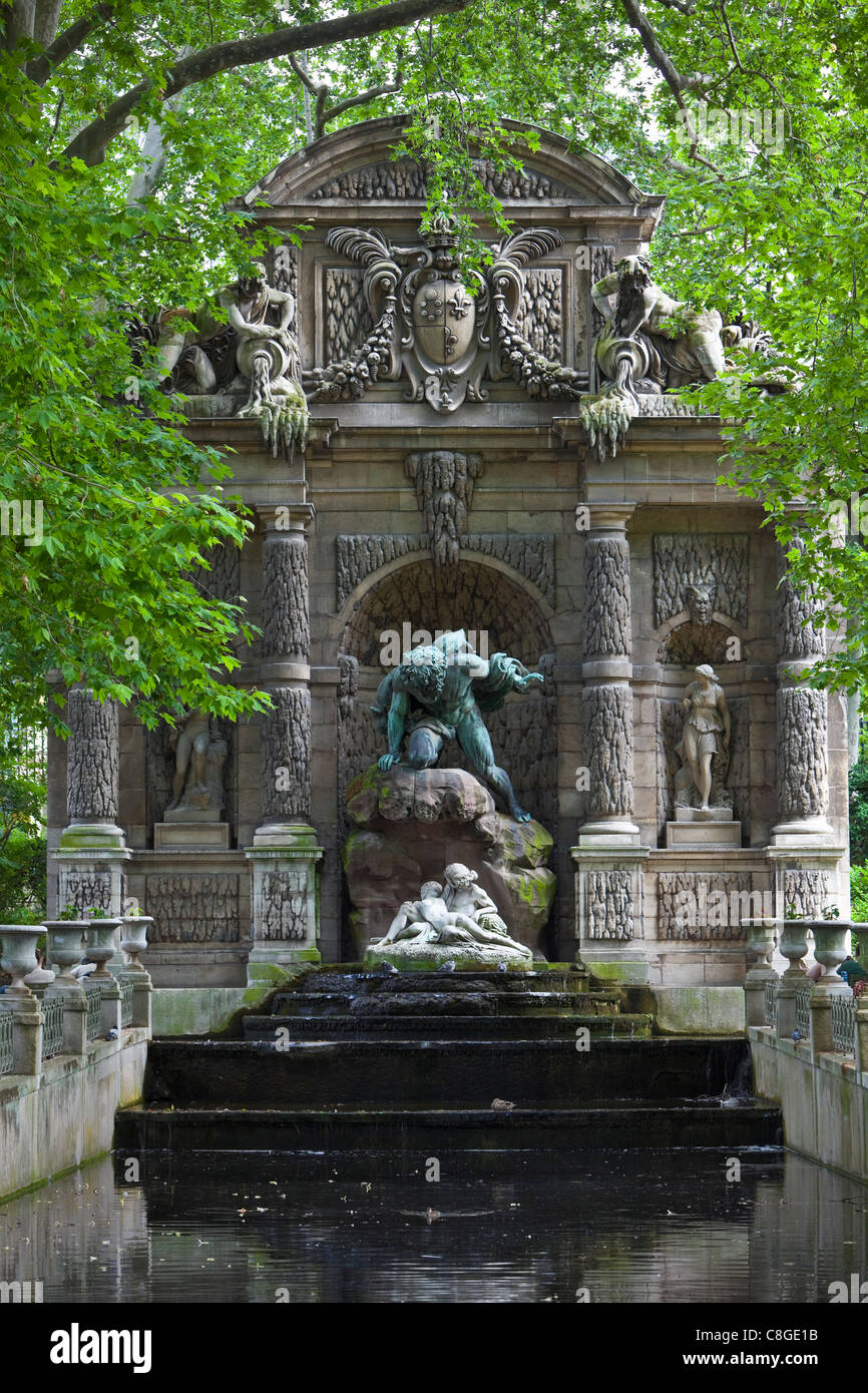 Fontaine de Médicis, le Jardin du Luxembourg, Paris, France Banque D'Images