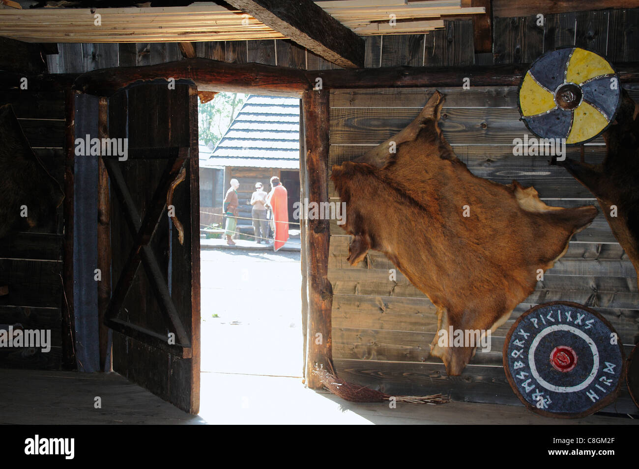 L'intérieur de la maison viking dans la forteresse Vikings Jomsborg, Varsovie, Pologne Banque D'Images