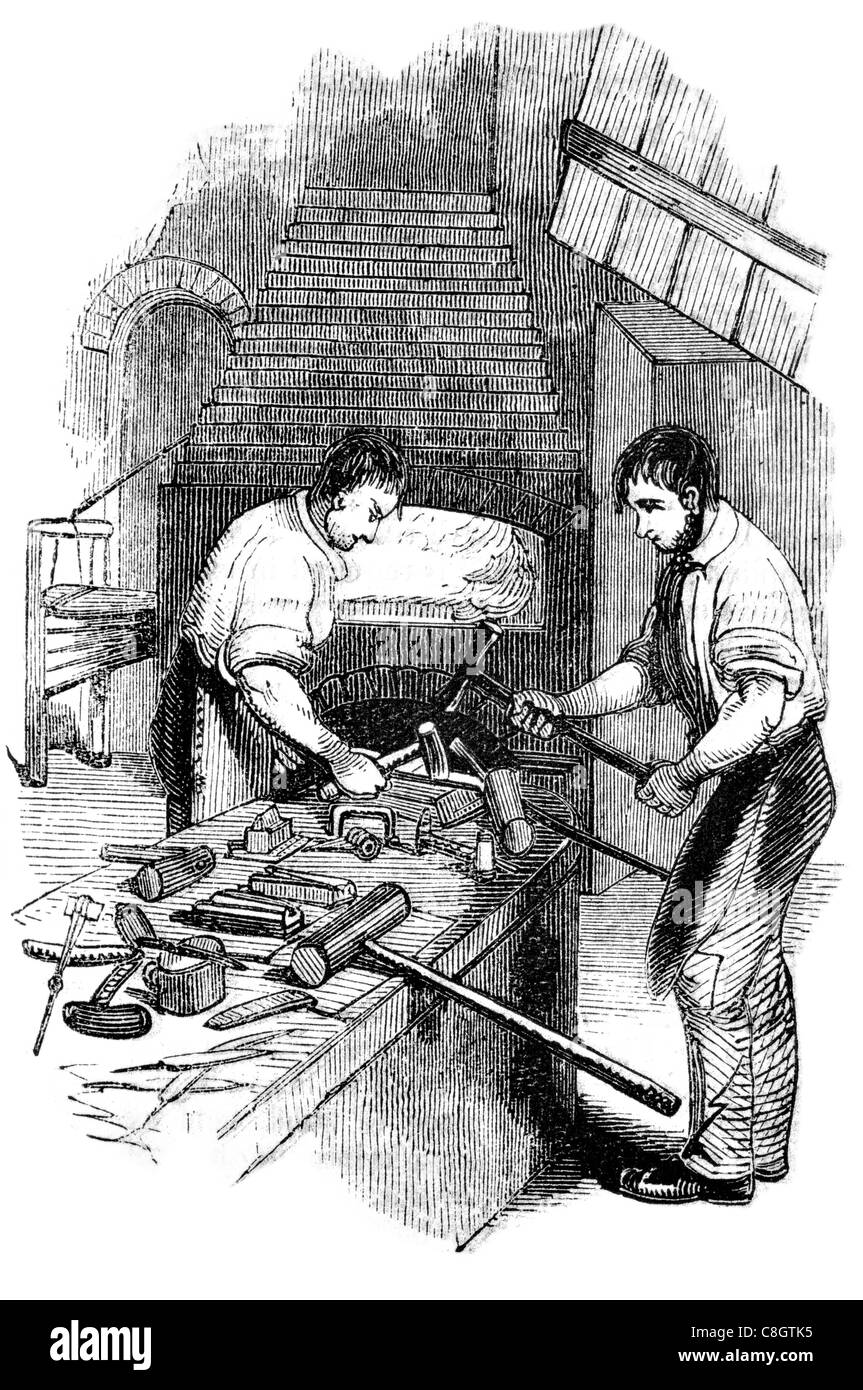 Fichiers fichier four forge forge bois pour découper d'outils à main artisanat atelier trempé marteau Banque D'Images