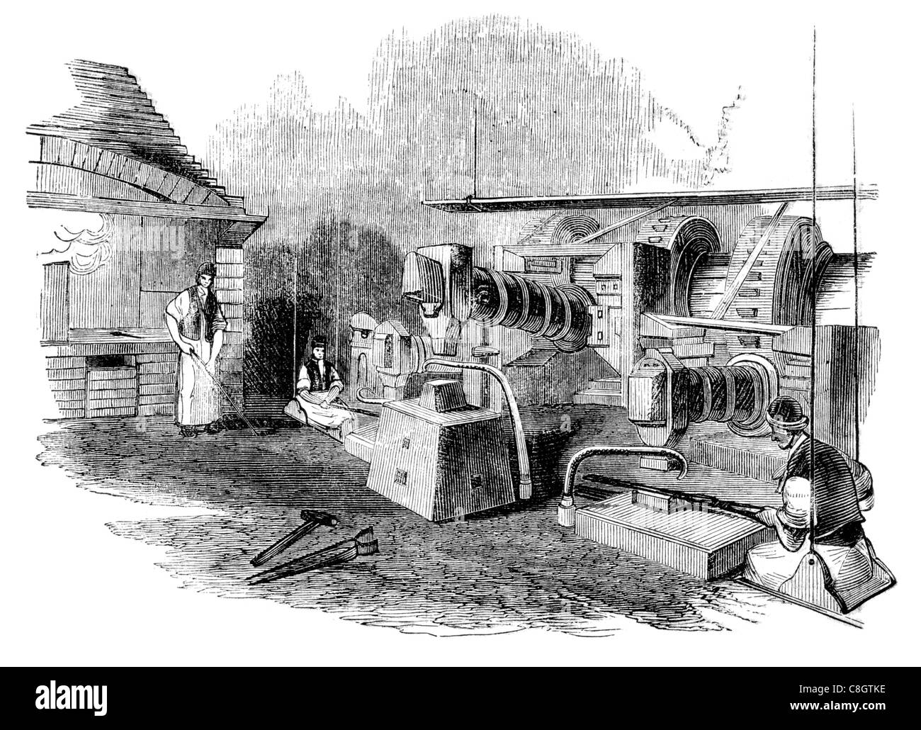 L'inclinaison et de cisaillement acier marteaux parure fabrication forges forge Fer forgé martelé faux atelier malveillante de came Banque D'Images