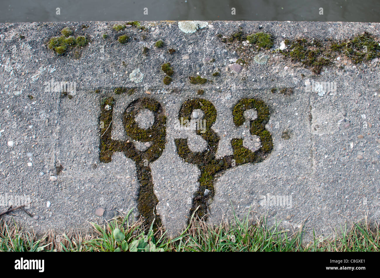 Date de 1933 sur le bord du Grand Union Canal, Warwick, Royaume-Uni Banque D'Images Date de 1933 sur le bord du Grand Union Canal, Warwick, Royaume-Uni Banque D'Images