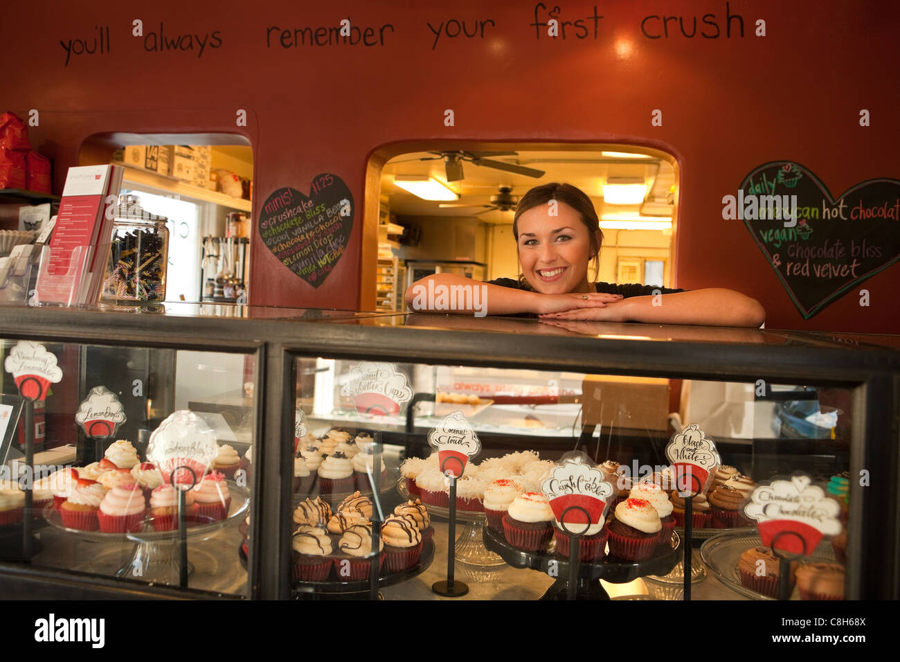 Sélection, Crushcakes Cupcakery cupcake et Cafe, Santa Barbara, Californie, États-Unis d'Amérique Banque D'Images