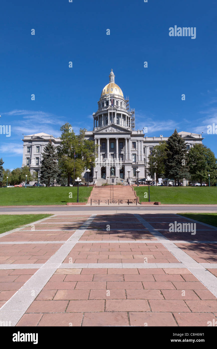 Plaza menant à la Colorado State Capitol building ou statehouse à Denver Banque D'Images