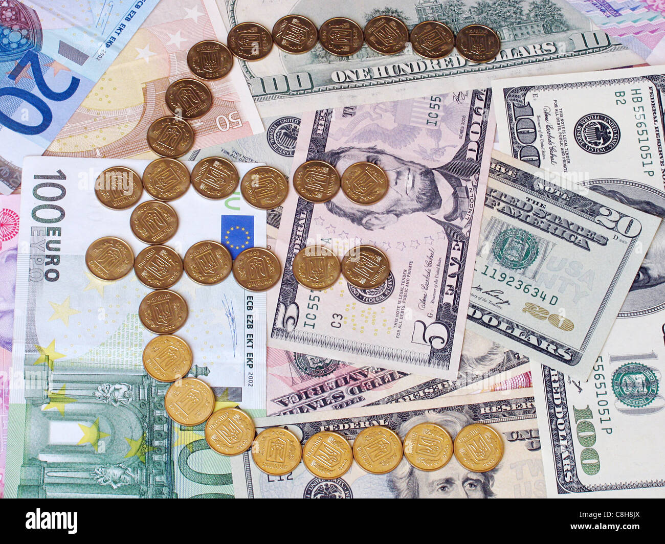 Euro sign made from 1 Euro coins Stock Photo - Alamy