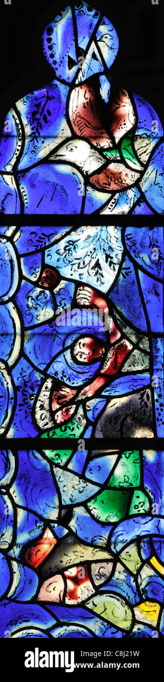 La mort et la vie nouvelle (deuxième de cinq fenêtres illustrant l'expérience humaine) par Marc Chagall Tudeley, église, Kent, Angleterre Banque D'Images