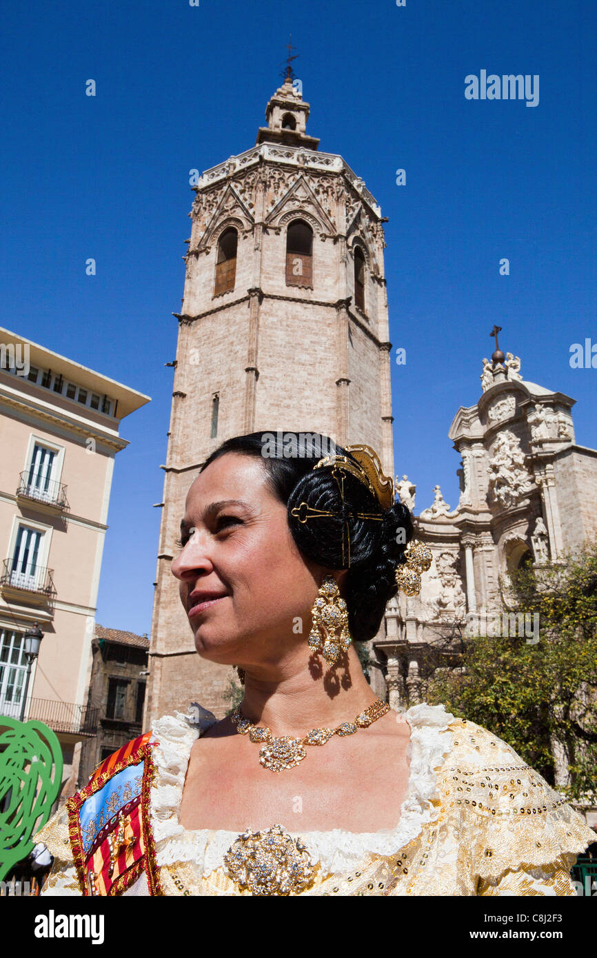 L'Espagne, l'Europe, Valence, Cathédrale, Miguelet, tour, l'art, grand, de couleur, de Falla, festival, l'imagination, les gens, Banque D'Images