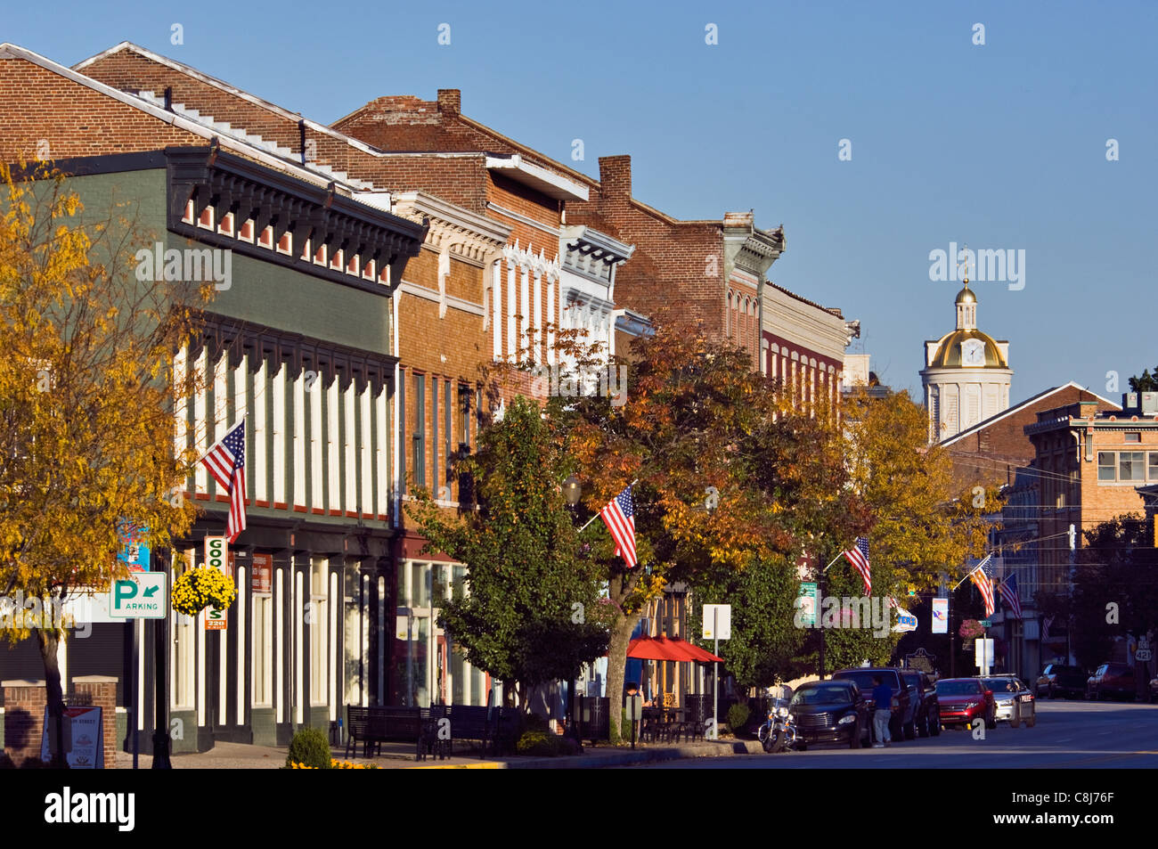 Quartier des affaires dans une petite ville Banque de photographies et ...
