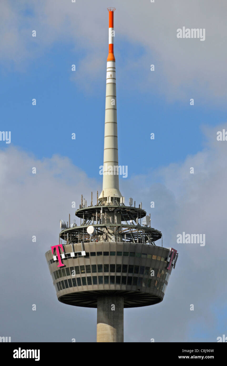 L'architecture, l'immeuble de bureaux, bloc, Allemagne, Europe, Tour, tour de télévision, le logo de la société, les noms de marque, Mediapark, broadcasti Banque D'Images