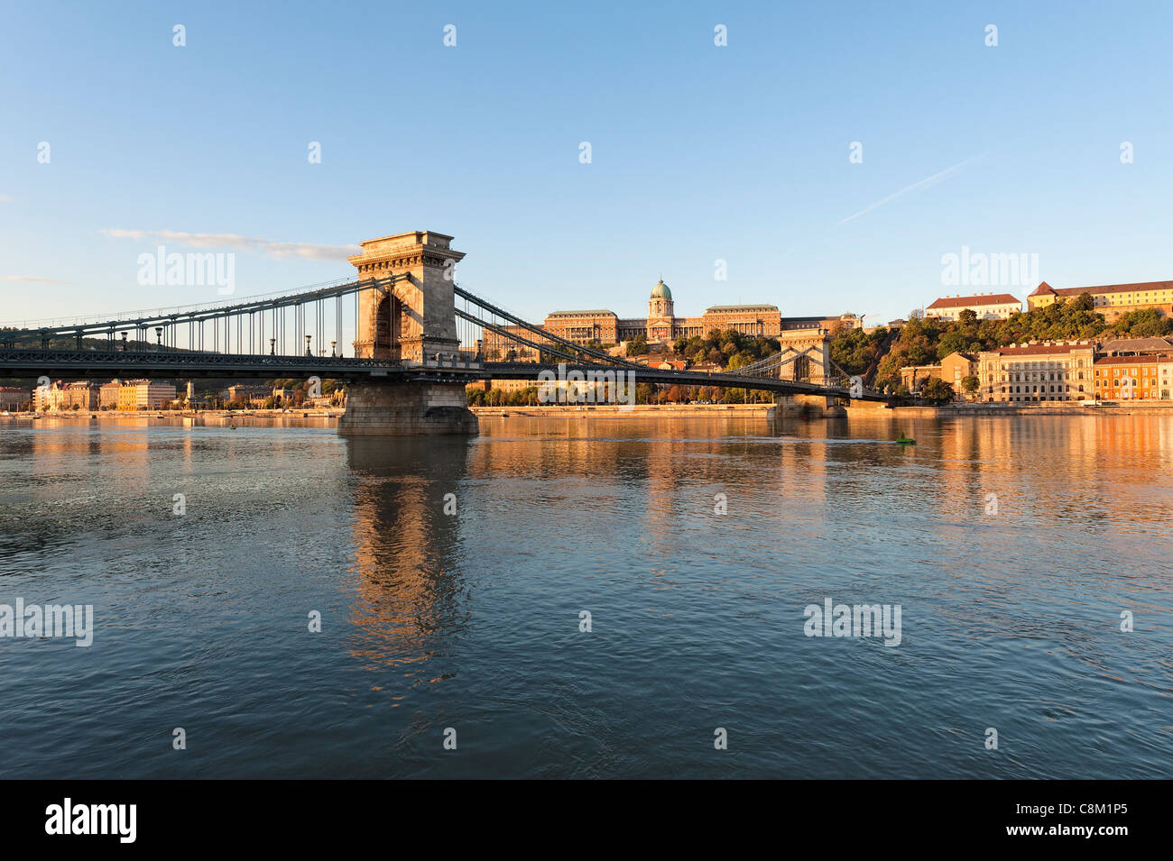 Budapest, le Pont des Chaînes sur le Danube Banque D'Images