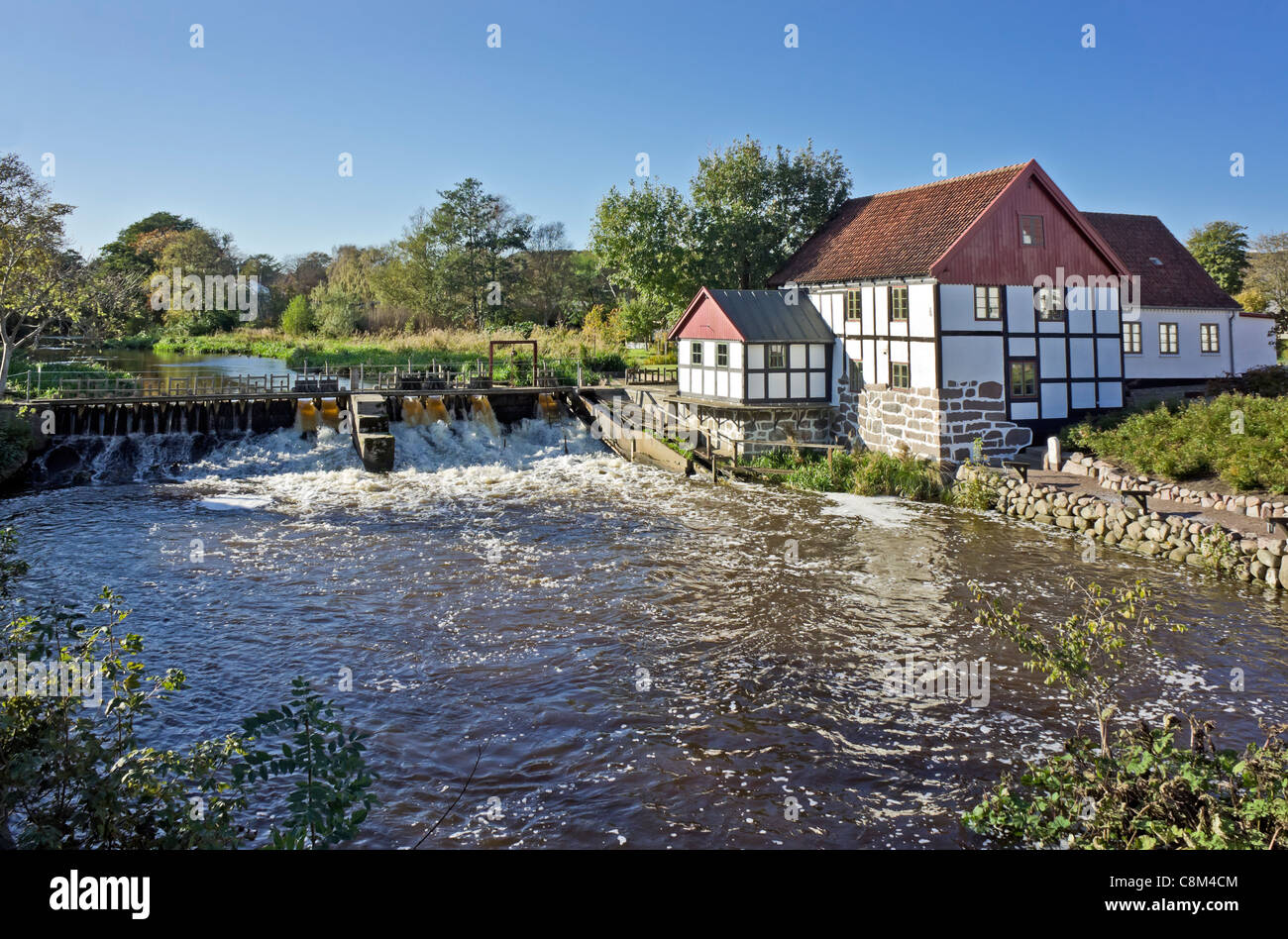 Vandmølle sæby (moulin à eau) sur Glamsbjerg Å (rivière) dans le Jutland Danemark Sæby Banque D'Images