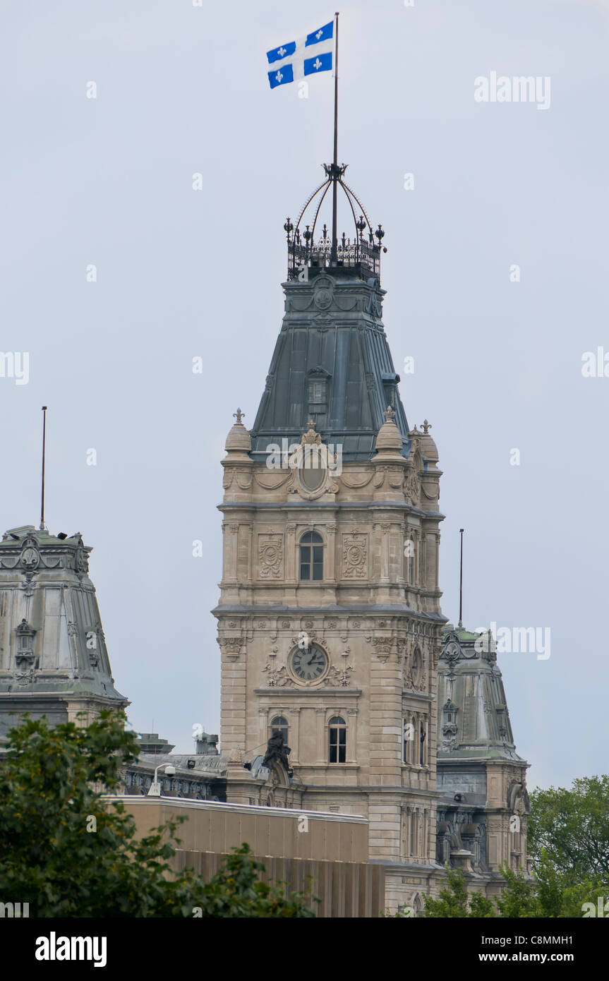 Tour de l'horloge d'édifice du parlement à Québec, Canada Banque D'Images