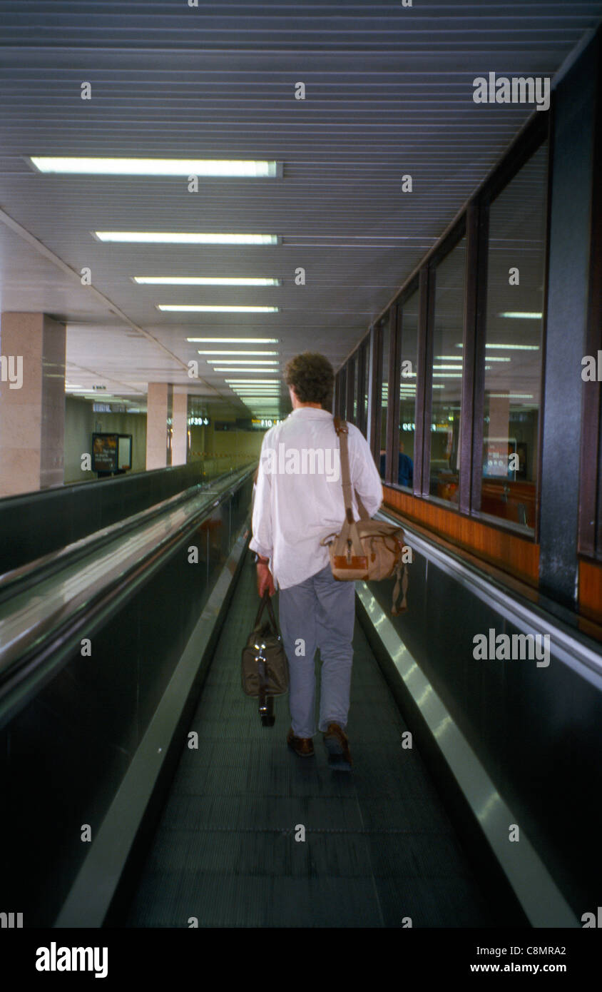 France airport baggage Banque de photographies et d'images à haute  résolution - Alamy