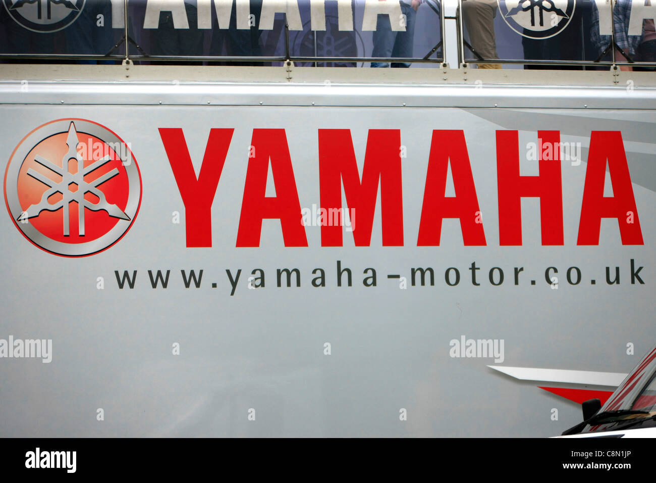 Société japonaise Yamaha Promo logo et inscription Banque D'Images