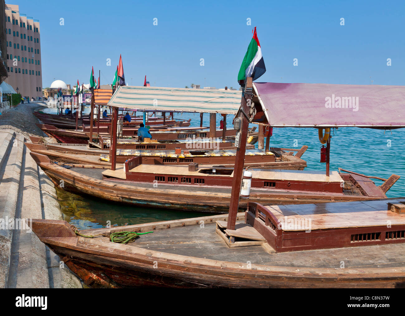 Abras taxis d'eau, Dubaï Creek, Bur Dubai, Émirats arabes unis, ÉMIRATS ARABES UNIS Banque D'Images
