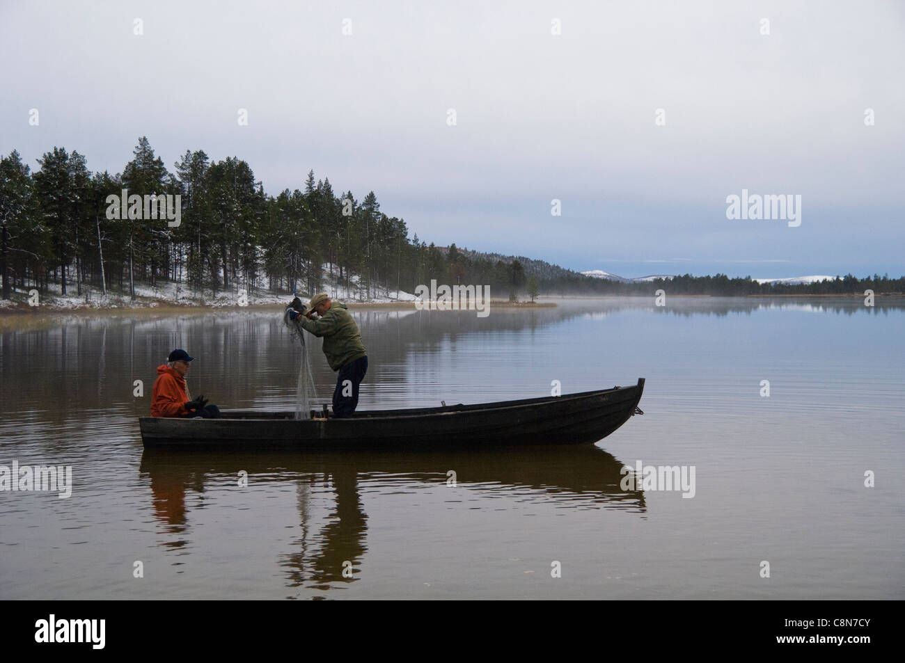 Deux pêcheurs de la voile au lac Banque D'Images