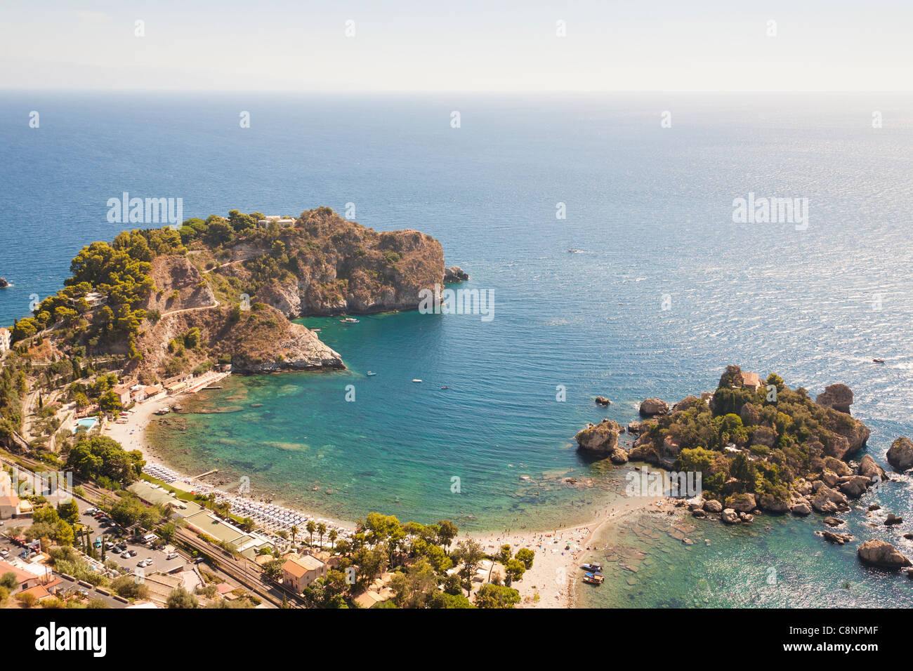 Vue de Capo Sant'Andrea et de l'île Isola Bella, Baia dell'Isola Bella, Taormina, Sicile, Italie Banque D'Images