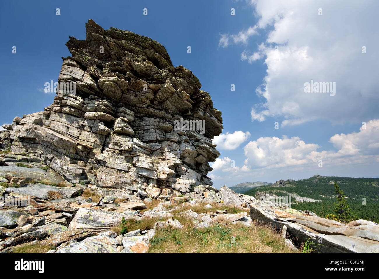 Les roches complexes - stone à l'outliers Urenga ridge. Au sud de l'Oural. La région de Tchéliabinsk. La Russie. Banque D'Images