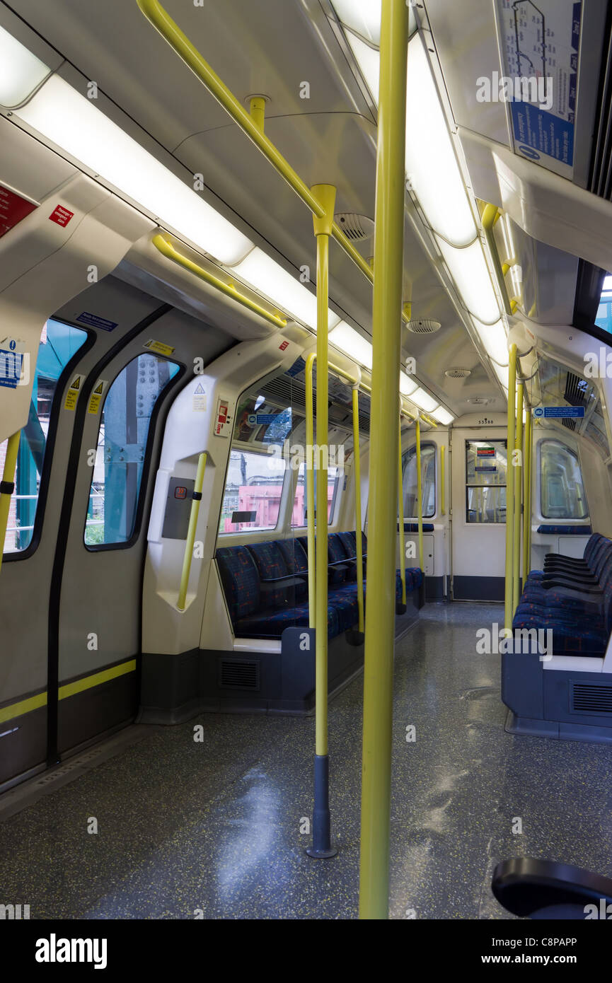 Tube vide train, London Underground Northern Line Banque D'Images