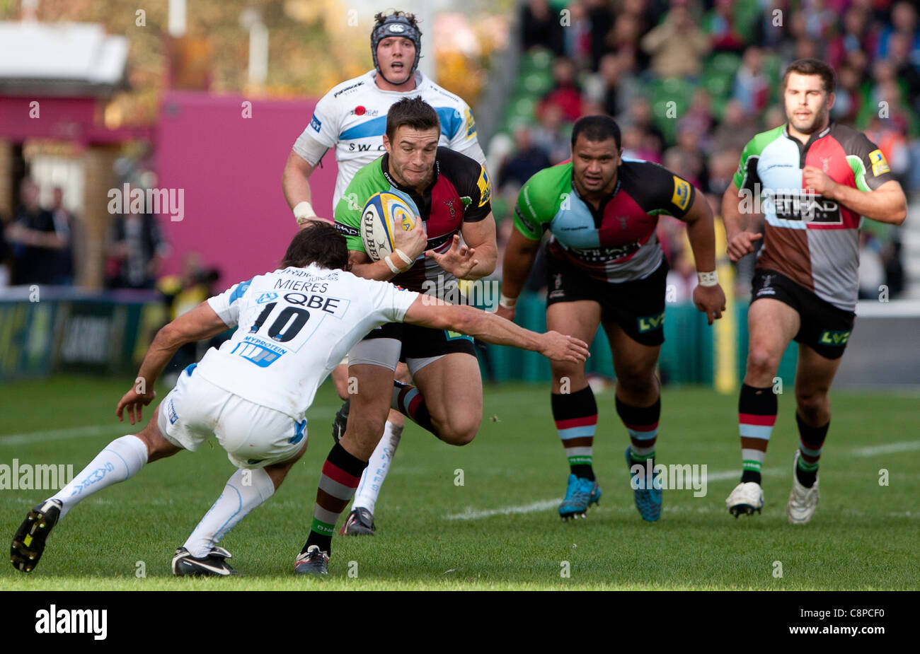 Seb Stegmann exécute l'aile contre Exeter Chiefs fly argentin la moitié Mieres Banque D'Images