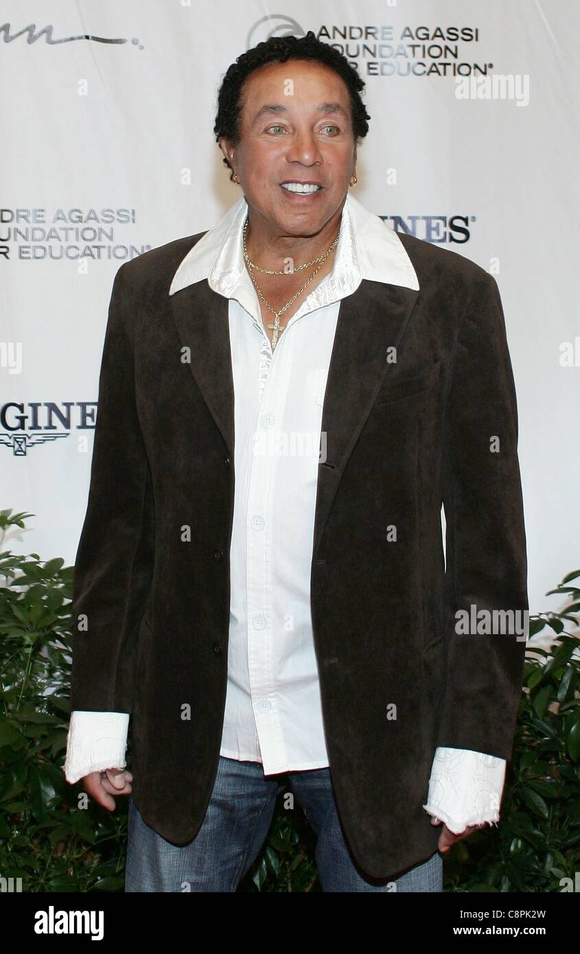 Smokey Robinson aux arrivées pour 16e Andre Agassi Grand Slam pour les enfants Concert-bénéfice, le Wynn Las Vegas, Las Vegas, NV le 29 octobre 2011. Photo par : James Atoa/Everett Collection Banque D'Images