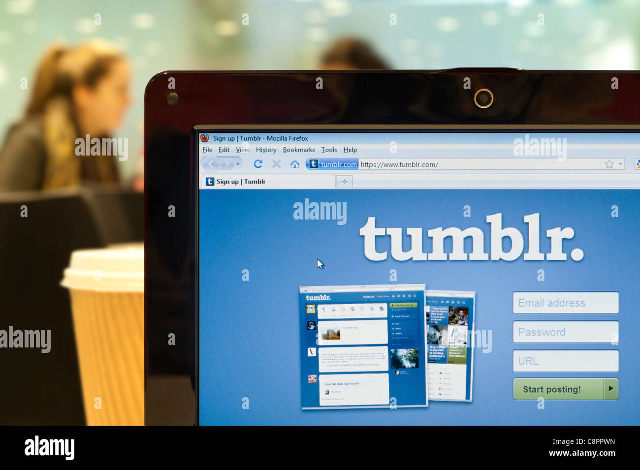 Le site Tumblr tourné dans un environnement (usage éditorial uniquement : -Print, télévision, e-book et le comité éditorial du site). Banque D'Images