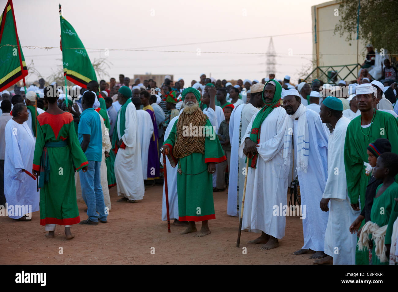 Derviches Tourneurs, Hamed Al-Nil tombe, Omdurman, le nord du Soudan, Afrique Banque D'Images