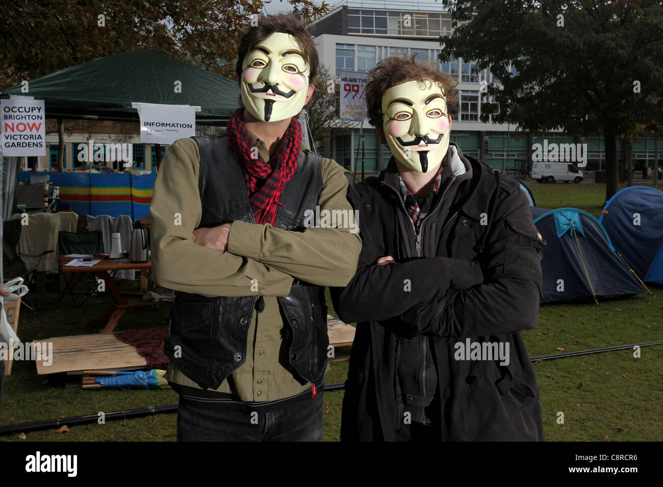 Un petit groupe de personnes ont commencé une campagne de Brighton occupent, mise en place des tentes dans les jardins Victoria de la ville dans un style similaire à la récente occupation de la Cathédrale St Paul à Londres. Sur la photo, les protestataires à Brighton, East Sussex, UK. Banque D'Images