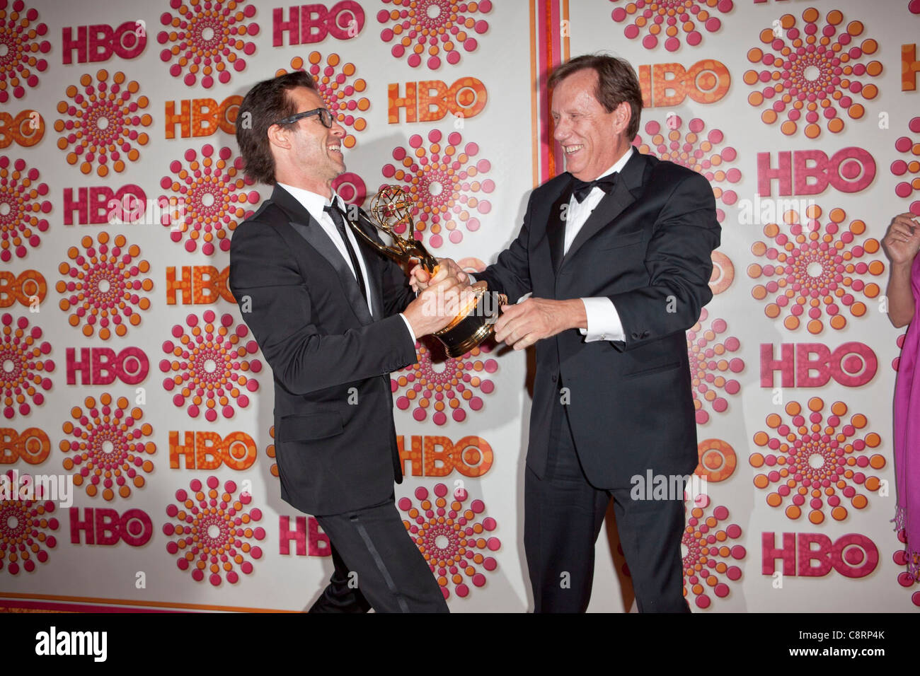 Guy Pearce, James Woods aux arrivées de HBO Post-Emmy Réception de remise des prix, la Plaza de Pacific Design Center, Los Angeles, CA Banque D'Images