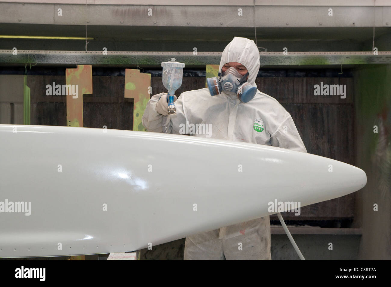 L'installation de maintenance des avions de pulvérisation de peinture-shop Banque D'Images