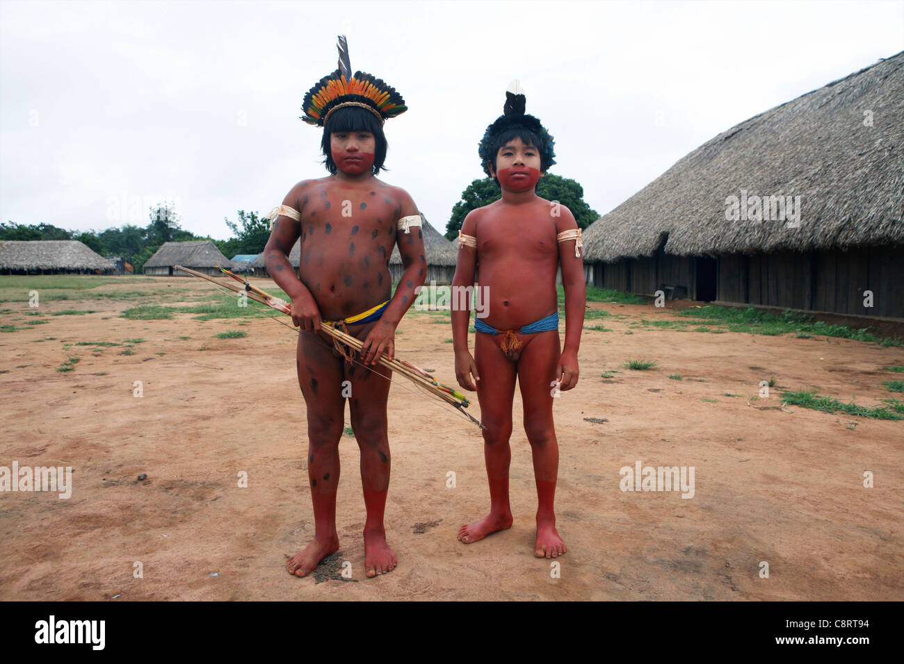Les Indiens Xingu dans l'Amazone, Brésil Banque D'Images