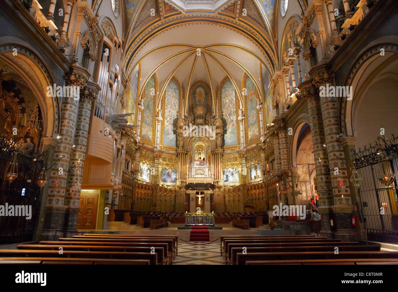 L'église du monastère de Montserrat. Abbaye de Santa Maria de Montserrat, en Catalogne, Espagne. Banque D'Images