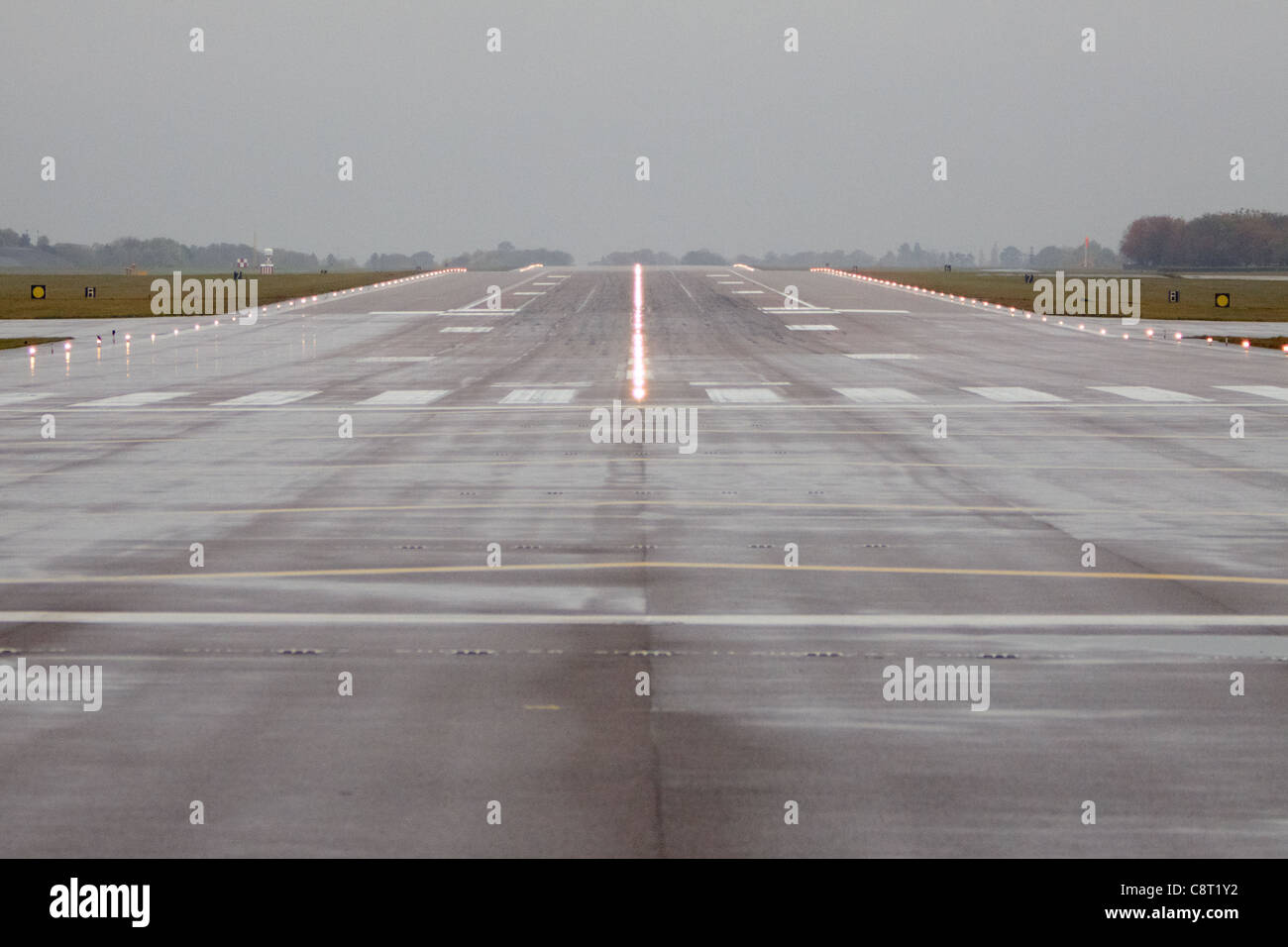 Vue générale de la RAF Brize Norton et l'aérodrome de piste Banque D'Images