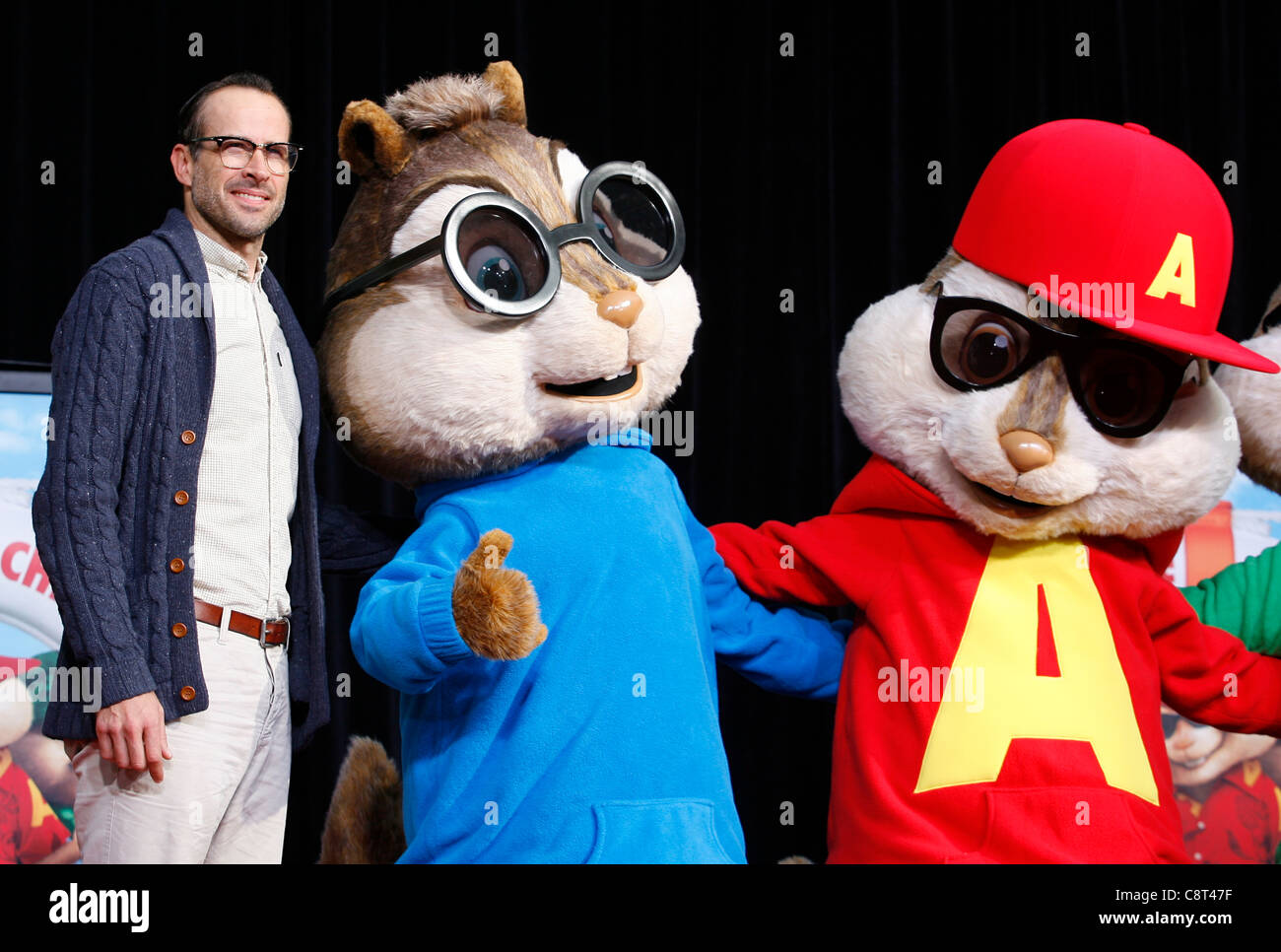 JASON LEE & SIMON & ALVIN Alvin et les Chipmunks & cérémonie empreinte de main LOS ANGELES CALIFORNIA USA 01 novembre 2011 Banque D'Images