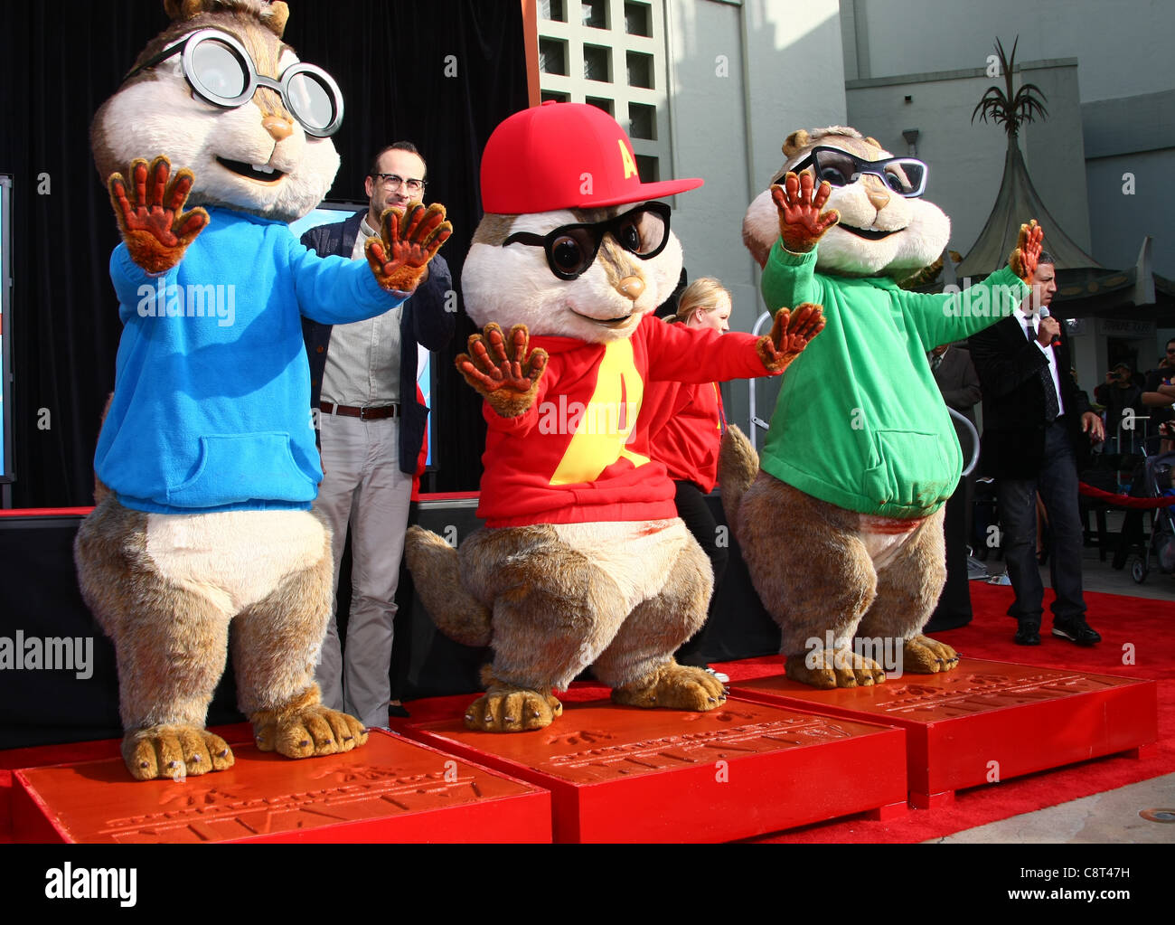 SIMON & JASON LEE & ALVIN & THEODORE ALVIN & LES CHIPMUNKS PART & cérémonie empreinte LOS ANGELES CALIFORNIA USA 01 novembre 20 Banque D'Images